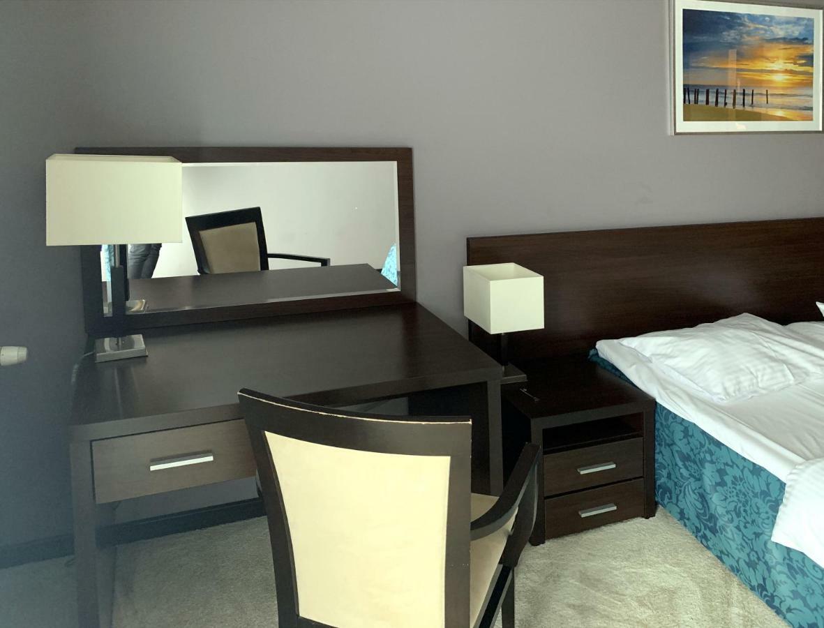 Apartament Tit Aquarius Spa โควอบเซก ภายนอก รูปภาพ